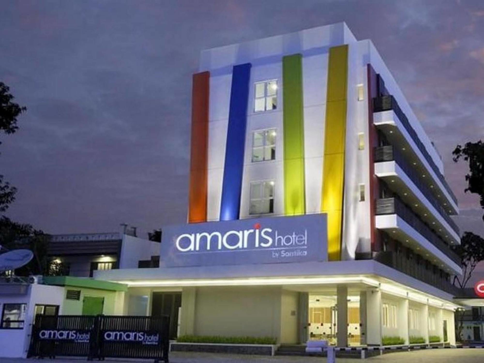 Amaris Hotel Cirebon Exterior foto